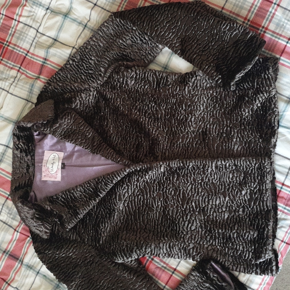 Wendy Hil Faux Fur 10